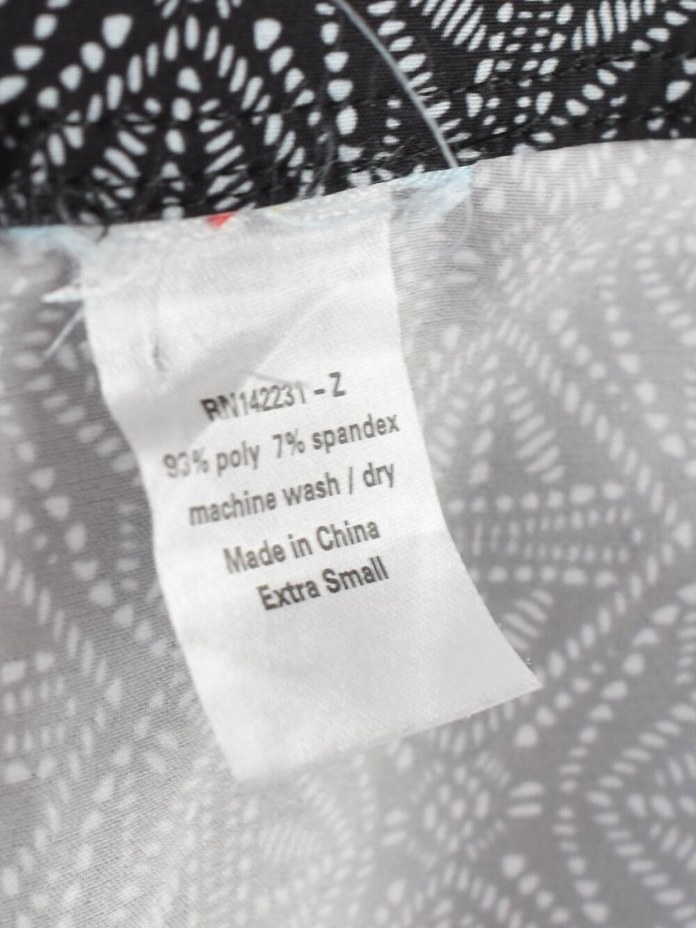 RipSkirt Hawaii Wrap Skirt Black Pearl Batik - XS - Picture 8 of 8
